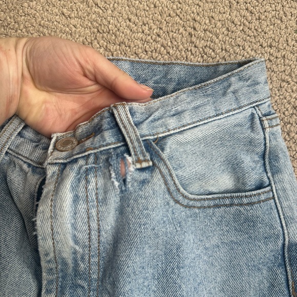 Brandy Melville Boyfriend Jeans - Picture 7 of 8